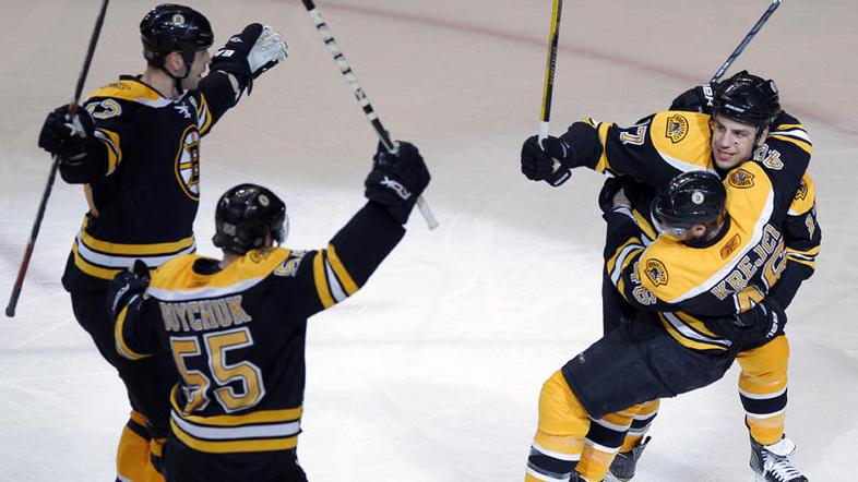 Hokejisti Bostona so Buffalo v odločilni tekmi strli s 4:3. (Foto: Reuters)