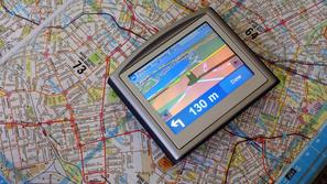 Odvisnost od ameriškega sistema GPS je postala že nevarna, opozarjajo britanski 