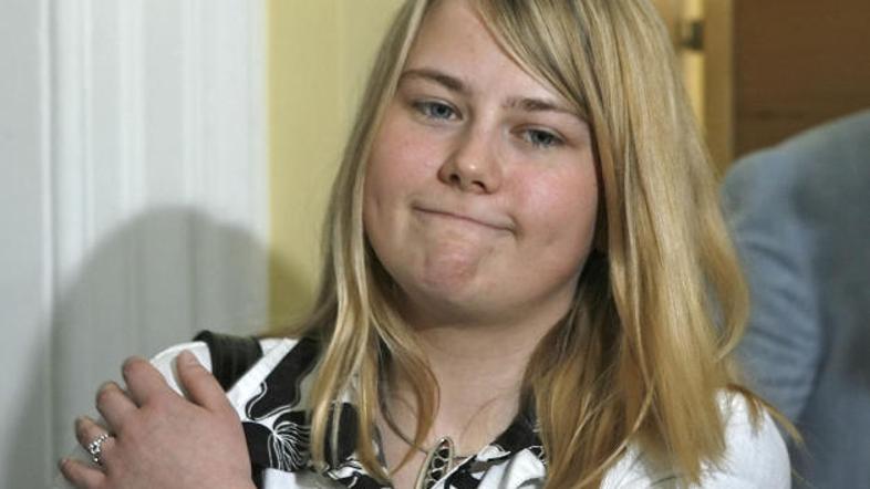 Kampuscheva pravi, da je sedaj dovolj močna, da razkrije vse podrobnosti iz časa