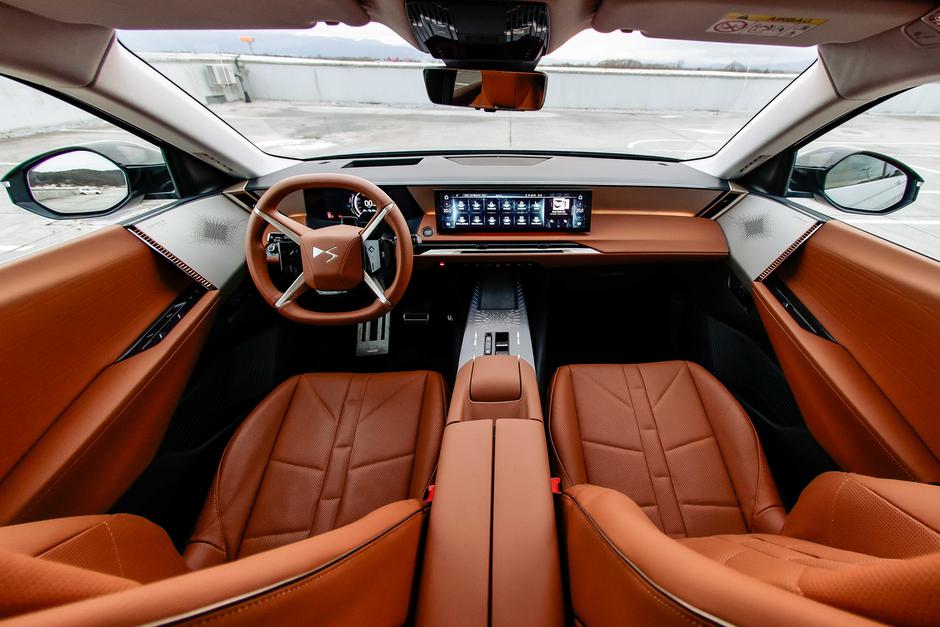 DS N°8 | Avtor: Saša Despot