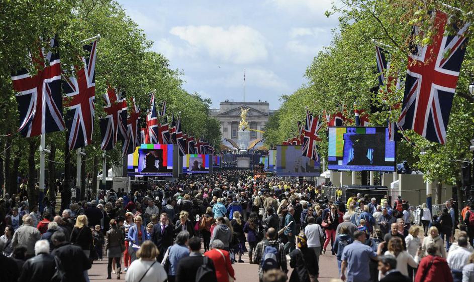 Praznovanje jubileja kraljice Elizabete II.