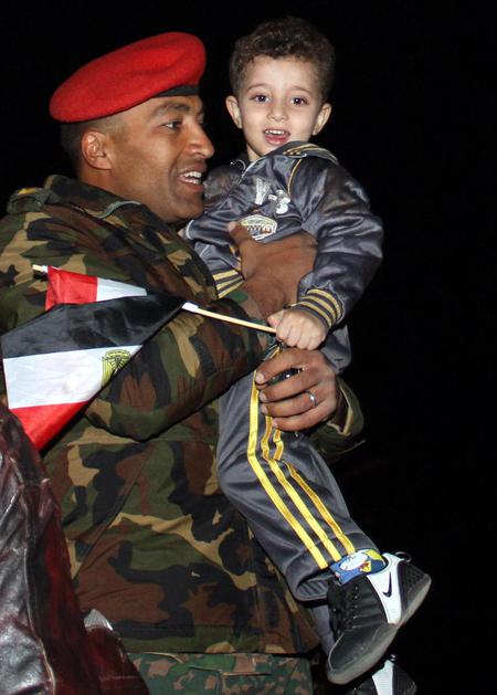 EGIPT, ODSTOP MUBARAKA, PROSLAVLJANJE, VESELJE, PROTESTNIKI, PRAZNOVANJE