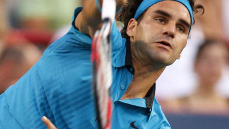 Federer se je skupaj s preostalo sedmerico najboljših na svetu uvrstil v četrtfi