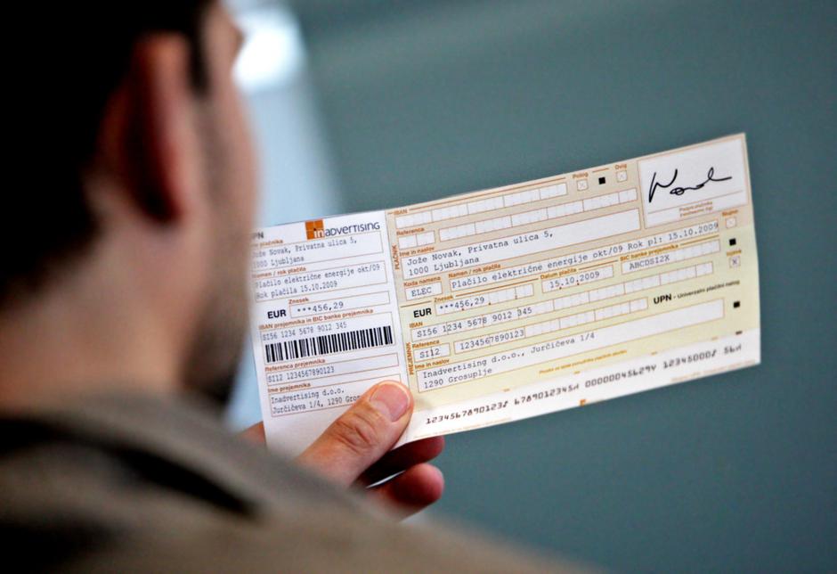 slovenija 01.06.2010 nova poloznica, placilni nalog, foto: Bostjan Tacol | Avtor: Boštjan Tacol
