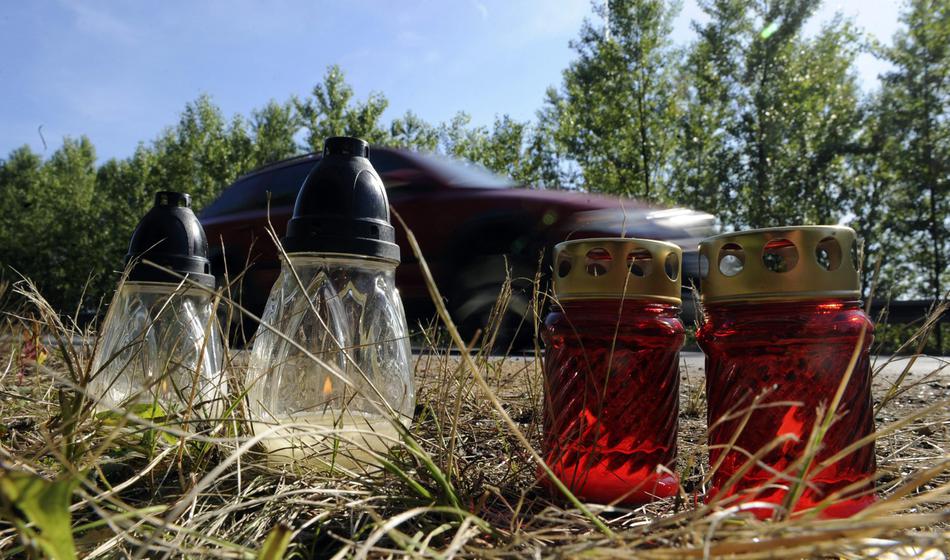 Svet videoiger odet v črno: Umrl v zgorelem Ferrariju