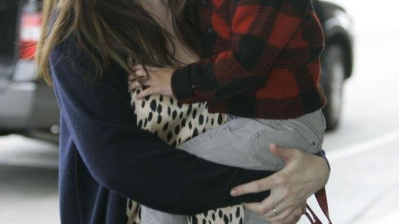 Liv s sinom na potepu po ulicah Los Angelesa