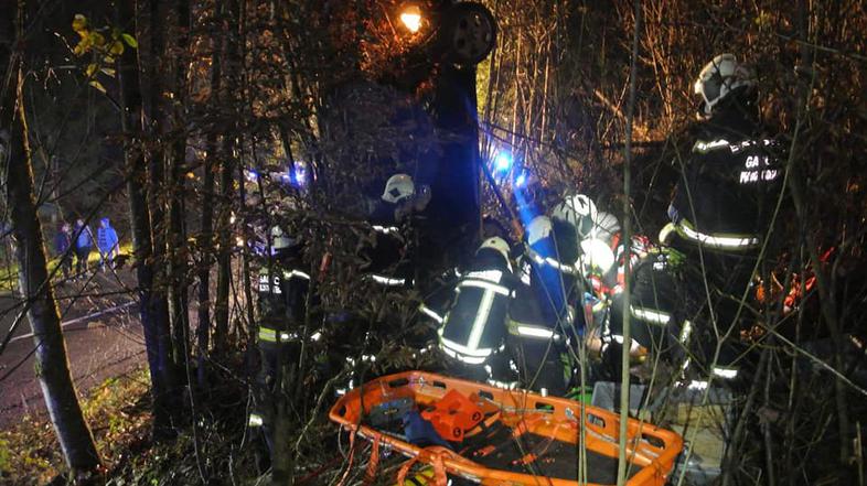 nesreča avto pgd dolnji logatec