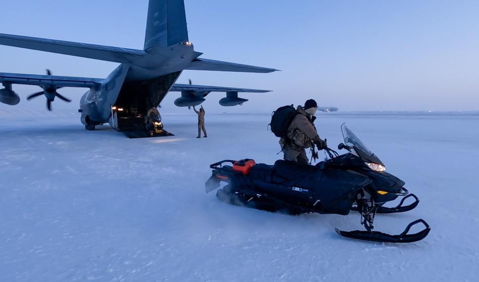 Trumpove grožnje sprožile odziv: Na Grenlandiji se oborožujejo
