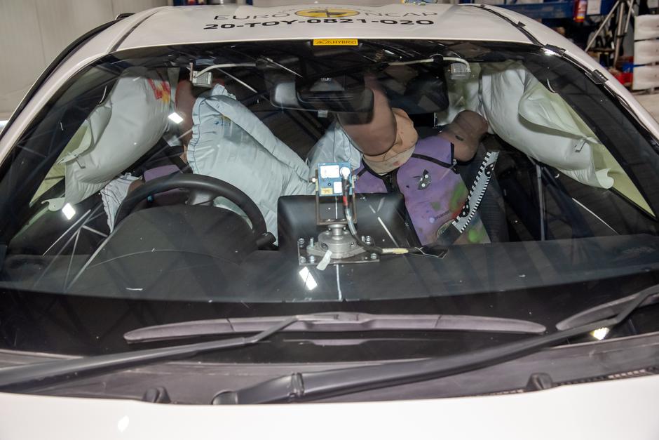 Toyota yaris Euro NCAP sredinska zračna blazina airbag | Avtor: Euro NCAP