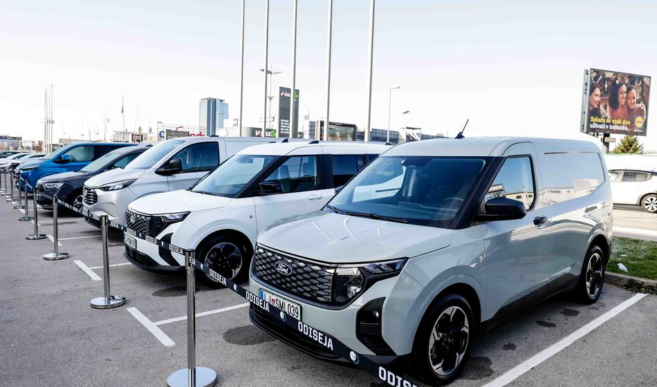 Ford z novo e-floto razkril prihranke na gorivu