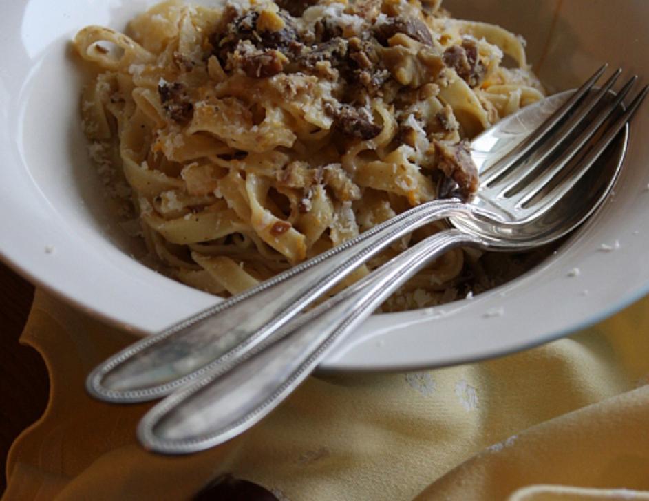 testenine s kostanjem