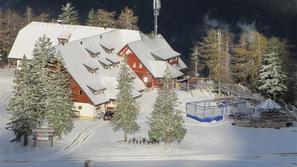 Krvavec pobelil sneg