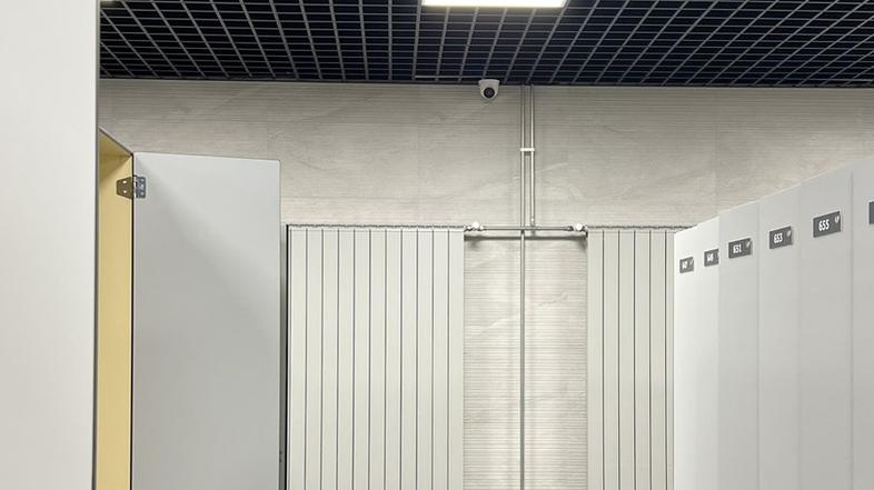 Kamera pri garderobnih omarice Term Čatež