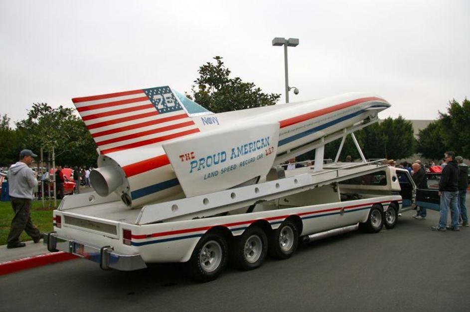 Ameriška domišljija, pretvorjena v avtomobil raketo.