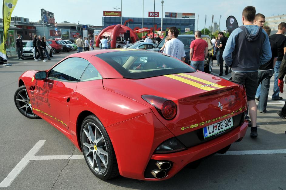 Tuning šov pred premiero filma Hitri in drzni 5.