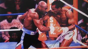 Prizor iz legendarnega obračuna med Sugar Rayjem Leonardom (desno) in Marvinom H