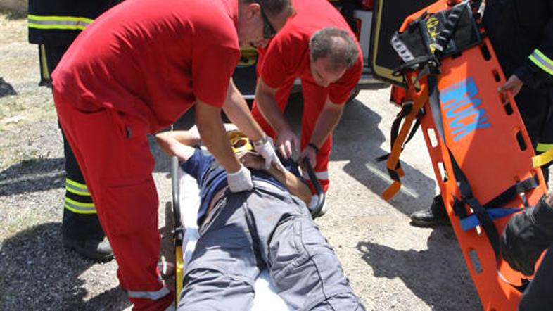 V petkovi nesreči vlaka je umrlo šest ljudi, 55 je bilo ranjenih.