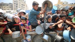 Gaza razdeljevanje hrane