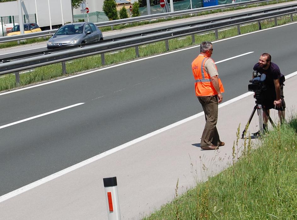Gumball 3000 je vodil tudi po slovenski avtocesti.