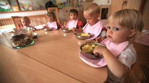 “Več kot subvencija staršem pomeni zaupanje v institucije, občutek, da je za otr