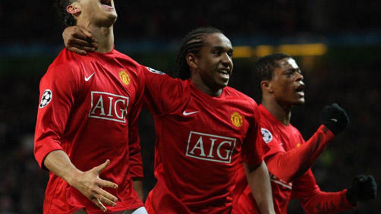 Cristiano Ronaldo (levo) je v črno zavil rojake.