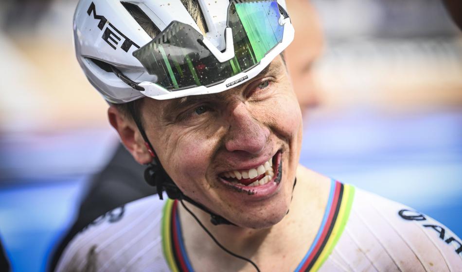 Pogačar kljub vsem zmagam ponovno ostal brez najprestižnejše športne nagrade