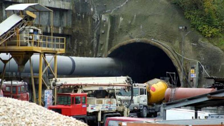 Konzorcij, ki ga poleg družbe Vidoni sestavljata še družba Oberosler in Intercan