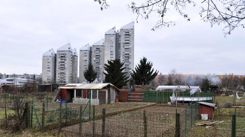 slovenija 29.01.08, vrtickarji, blokovsko naselje, BS, Vojkova, vrtovi, foto: De