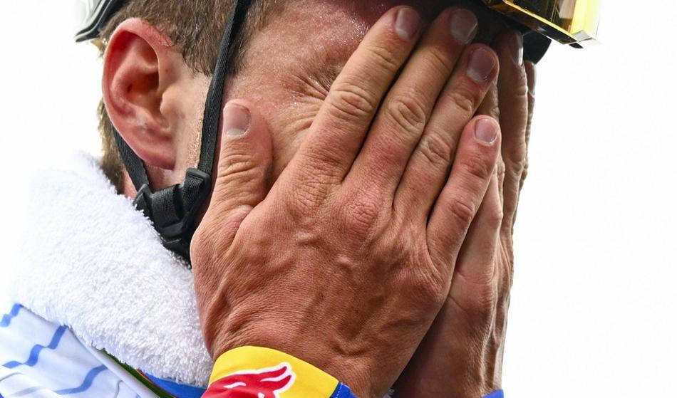 Zvezdnik na Kanarskih otokih obtičal v snežnem metežu