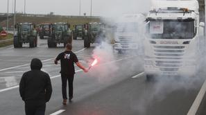 Calais protesti
