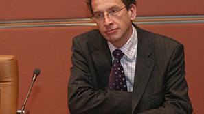 Žiga Turk se je odzval na kritike brošure Slovenija danes, za katero so namenili