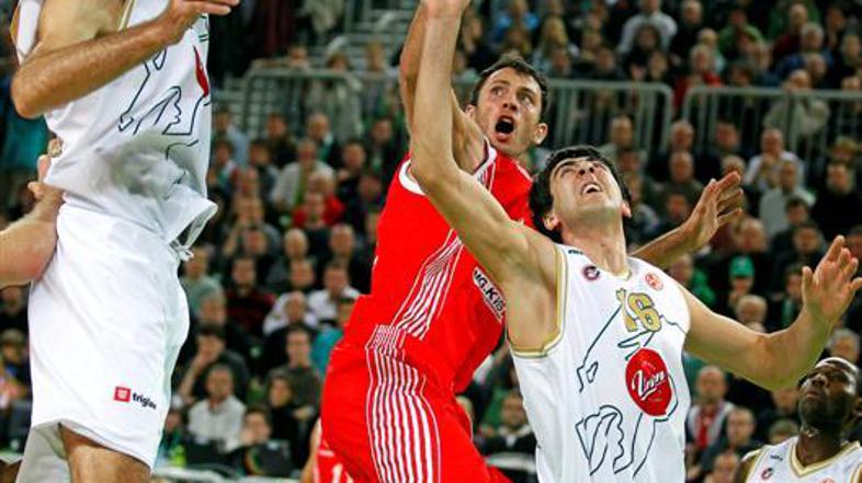 Thomas Van Den Spiegel Giorgi Shermadini Sermadini Šermadini Goran Jagodnik