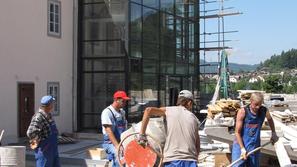 Na tisoče migrantskih delavcev je dolga leta vplačevalo prispevke v socialno bla