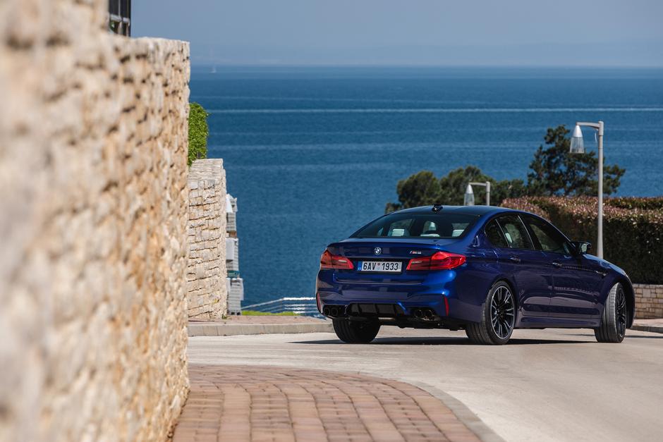 BMW M5 | Avtor: Žiga Intihar