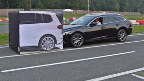 Test AEB samodejnega zaviranja na Vranskem