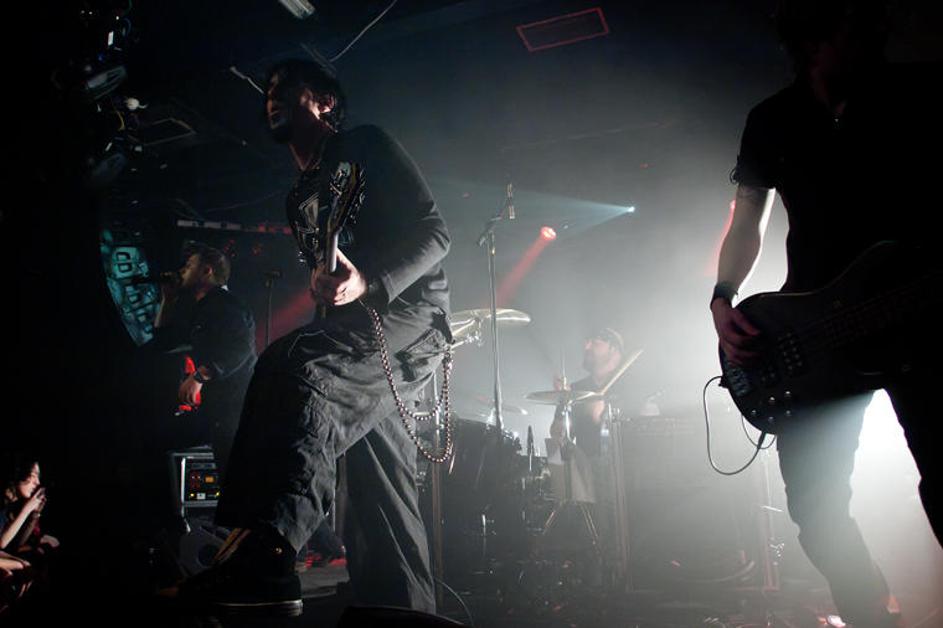 Apocalyptica v Cvetličarni: Predskupina A Life Divided