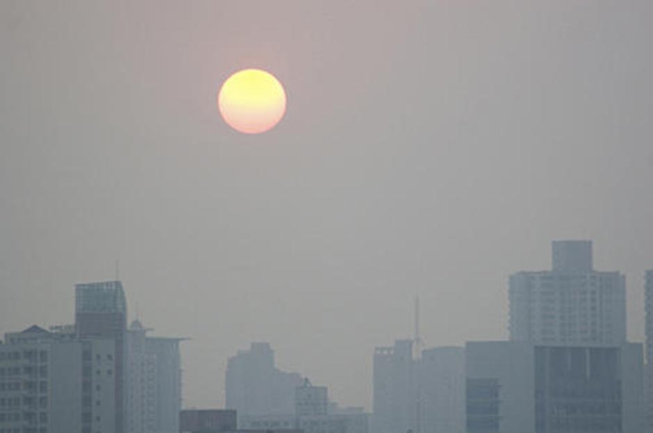 Onesnaženost zraka je v Pekingu največji problem, ki oblastem povzroča sive lase | Avtor: Žurnal24 main