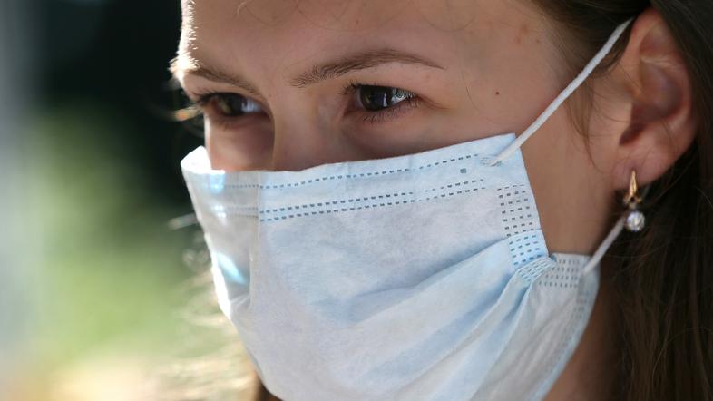 Okužba maska covid virus