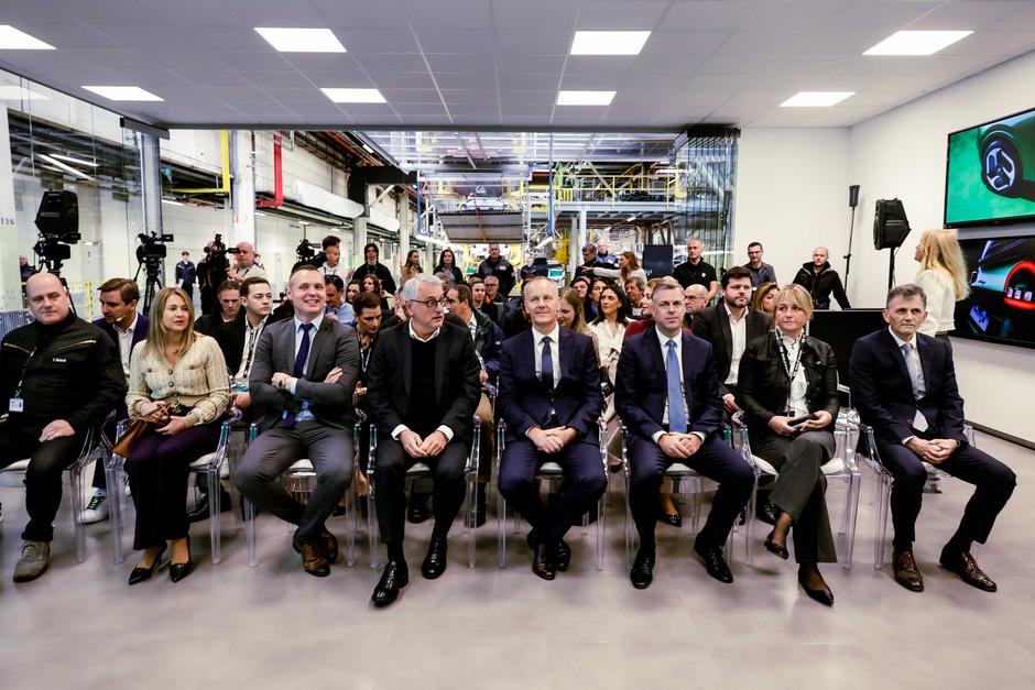 predstavitev proizvodnje Renault Twingo E-Tech electric, tomaž blatnik, petar nevistić, matjaž han, jože bele, gregor macedoni | Avtor: Saša Despot