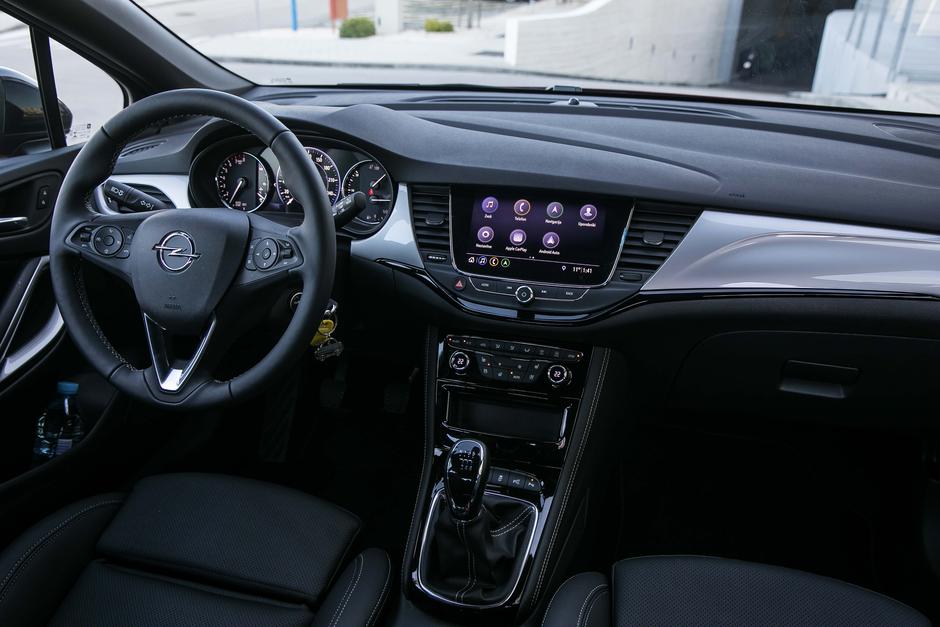 Opel Astra | Avtor: Saša Despot