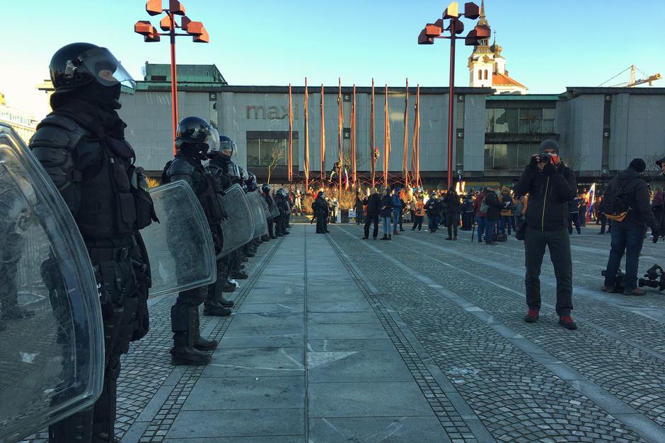 protesti pred parlamentom | Avtor: Anže Petekovšek