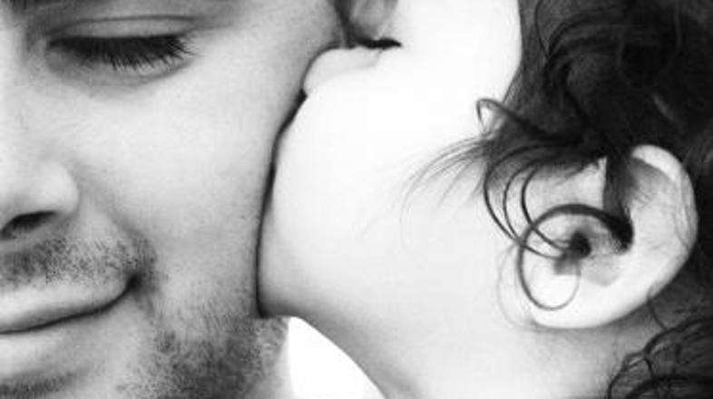 Poljubček ne škodi.