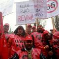 Novembrski protest, na katerem so sindikati zahtevali dvig minimalne plače. (Fot