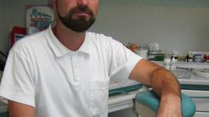 Gregor Mavčič, zasebnik s koncesijo, je eden izmed okrog 80 zobozdravnikov, ki b