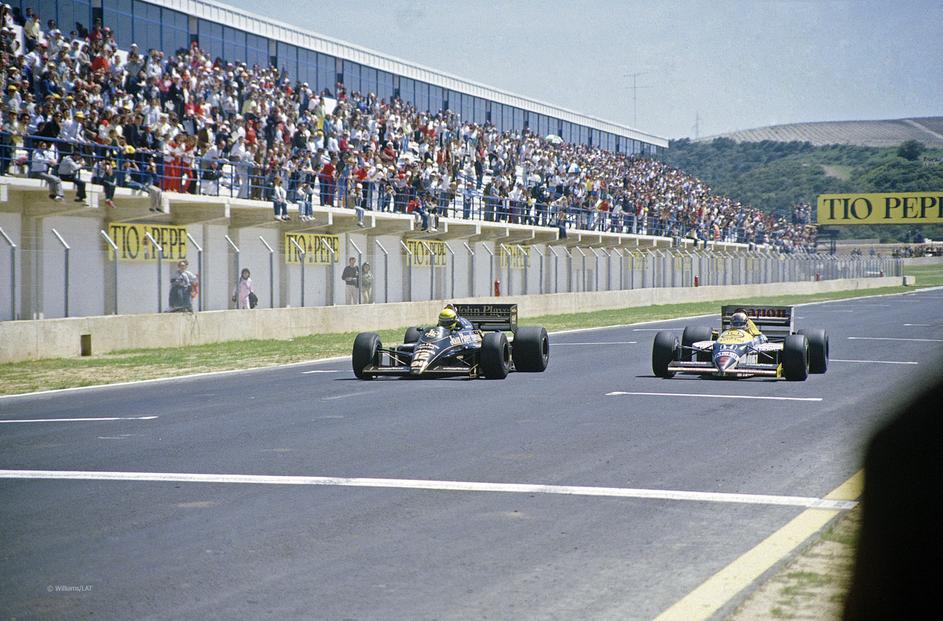 Vsega 93 centrimetrov pred Mansllom je Senna prečkal ciljno črto. (Foto: William