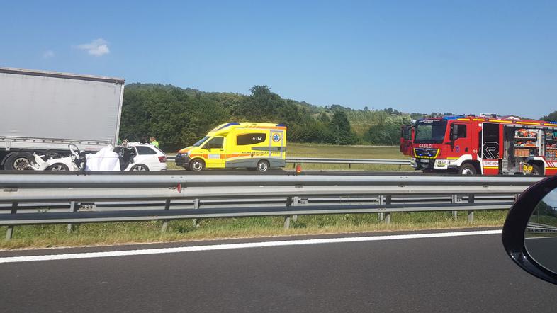 Prometna nesreča na dolenjski avtocesti