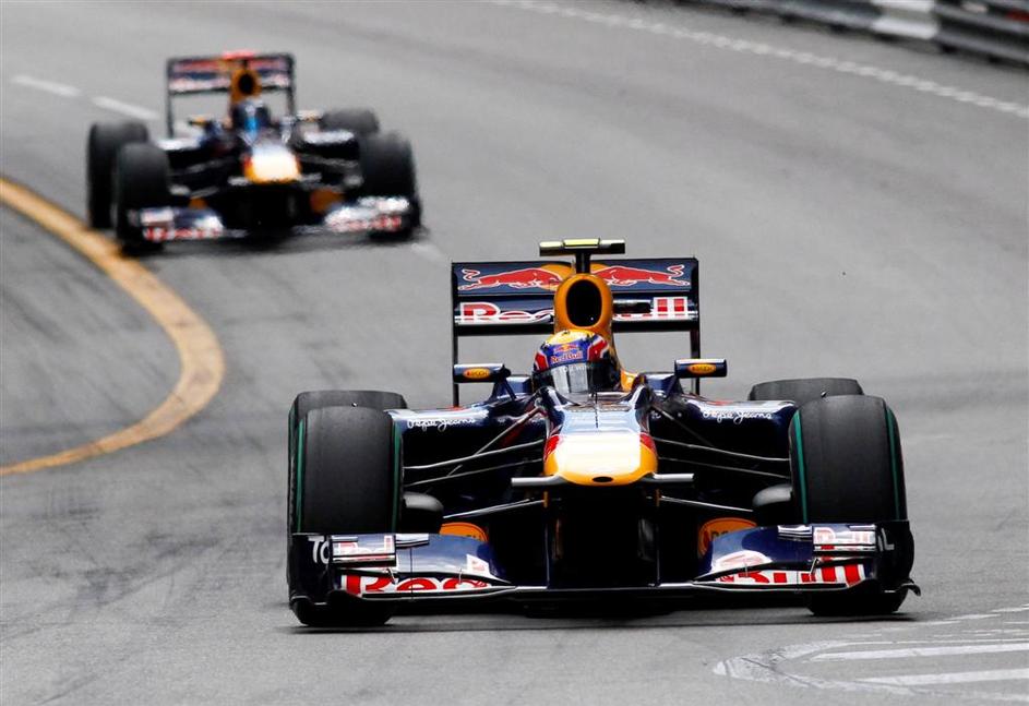 VN Monako 2010 dirka Red Bull Webber Vettel