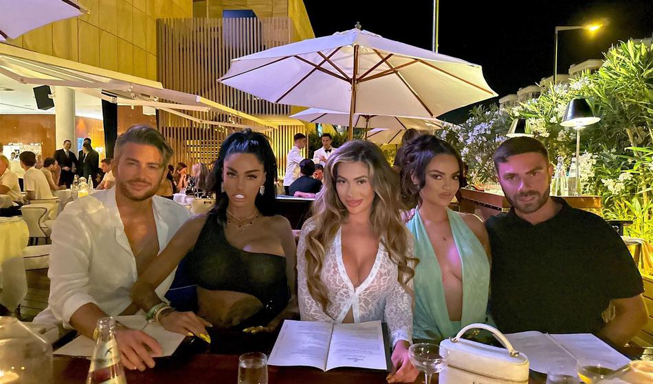 Prijatelji v skrbeh za razvpito Britanko: "Umira pred našimi očmi"