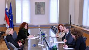 Ambasadorki sta bili danes na razgovoru pri ministru Samuelu Žbogarju. (Foto: Mi