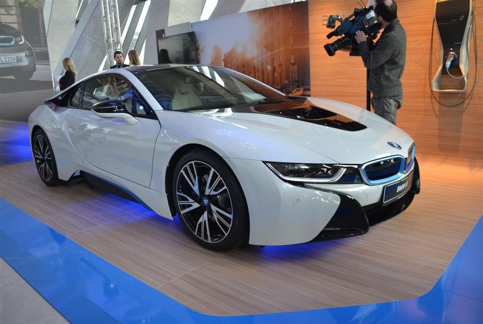BMW i8